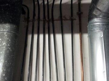 Entleerungsleitungen mit langer Leitungsführung – typischer Mangel in einer Trinkwasserinstallation
