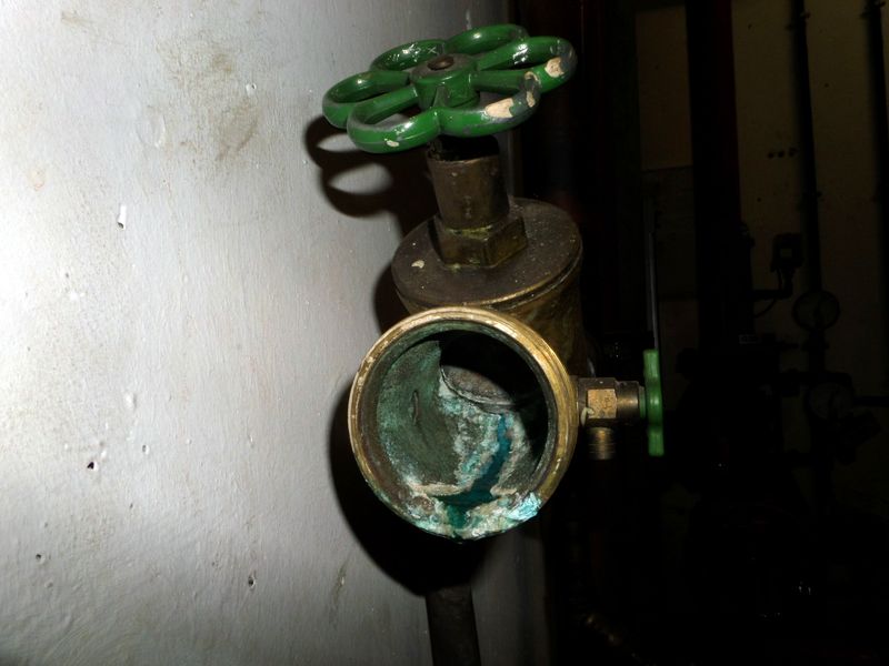 Stark korrodierte Armatur – Mangel in einer Trinkwasserinstallation